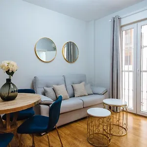 https://lovely-and-central-apartment.es-andalucia.com